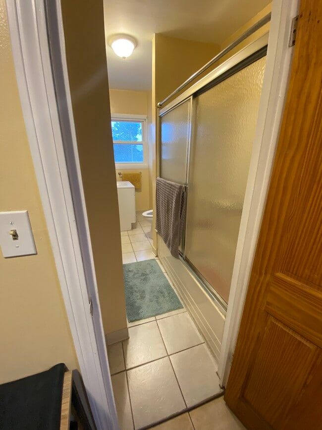 Bathroom 1 - 156 Sisson St