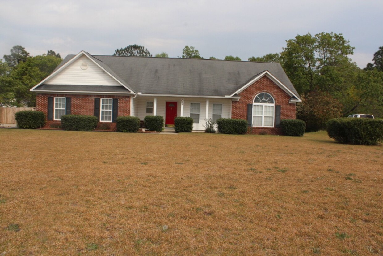 Foto principal - Harnett County/Forest Oaks Neighborhood