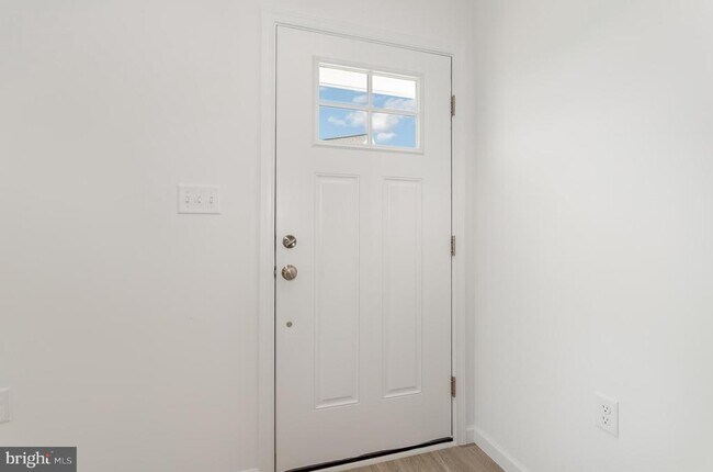 Building Photo - 7870 OAK Brk