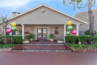 Building Photo - 12335 Antoine Dr