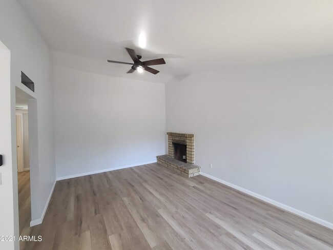 Building Photo - 26 W Concorda Dr