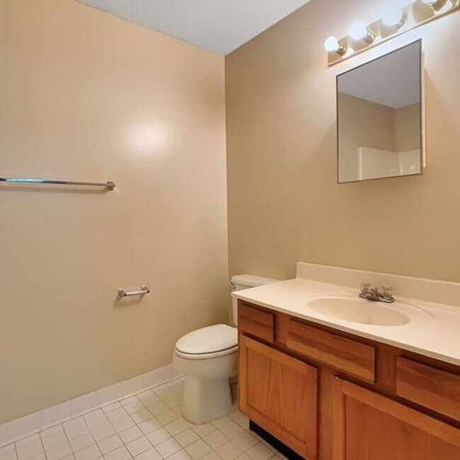 Foto del edificio - Emory Woods 2 Bed 2 Bath Apartment! Available April 1st!