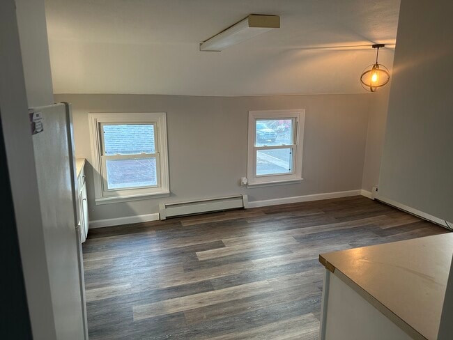 Building Photo - 30 Spring St