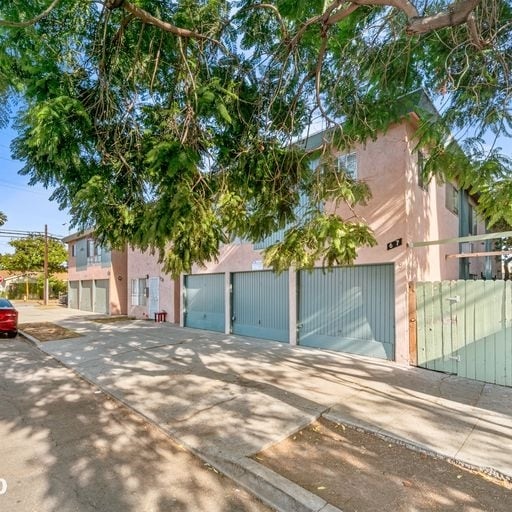 Primary Photo - 1535 Loma Ave