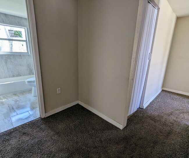 Foto del edificio - "Charming 3 Bed Duplex for Rent in Jackson...