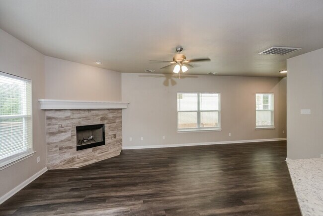 Foto del edificio - 12406 Jacobs Pond