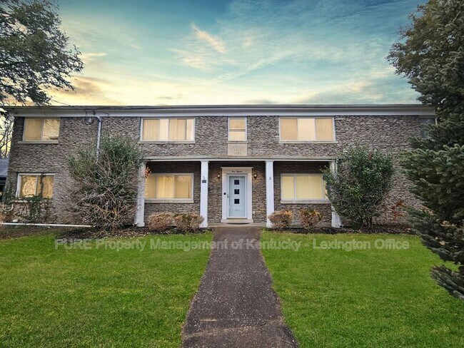 Foto del edificio - 115 Delmont Dr