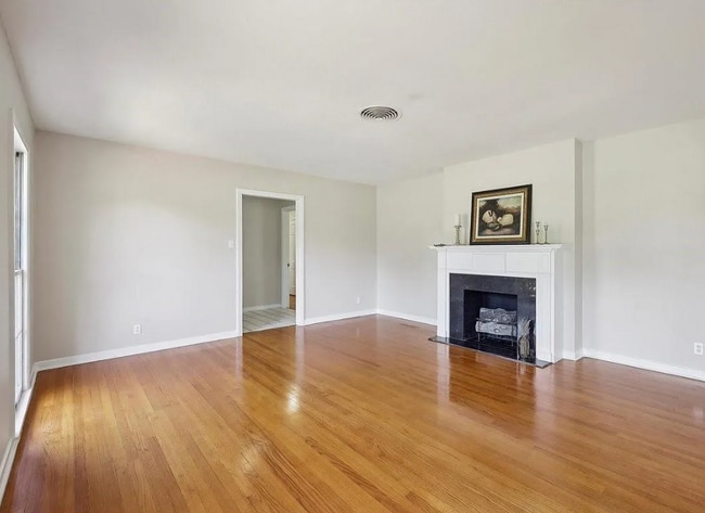Building Photo - 1175 N 23rd St