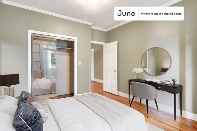 Private bedroom in 3 bed/2 bath Home - Private bedroom in 3 bed/2 bath Home