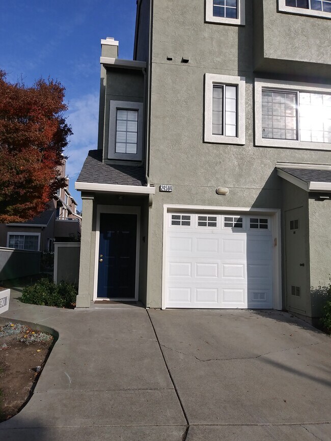 Foto del edificio - 24584 Diamond Ridge Dr