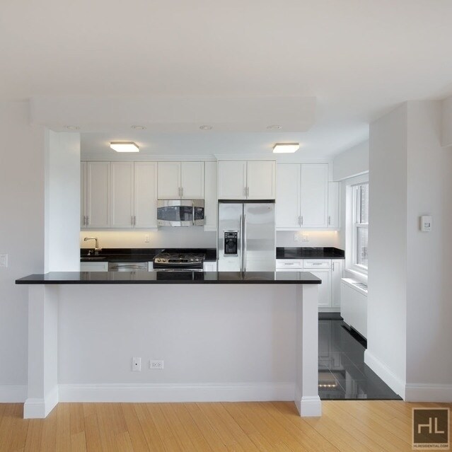 Primary Photo - Spacious Manhattan apartment withmany amen...