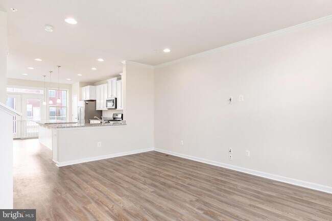 Building Photo - 1815 Bird Run