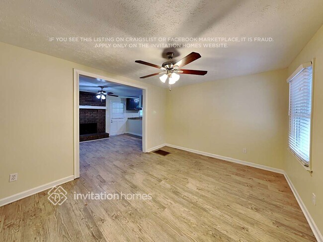 Foto del edificio - 4656 E Glen Ridge Cir