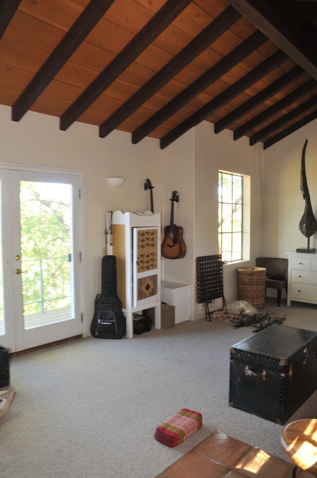 Living Area - 1431 Penny Rd