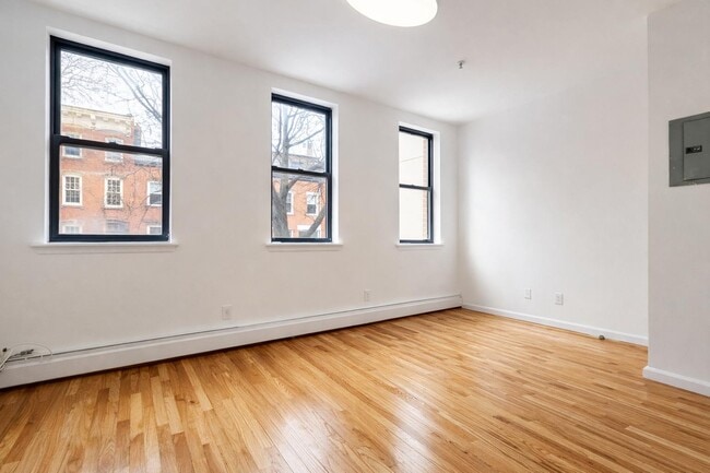 Building Photo - 53 Irving Pl