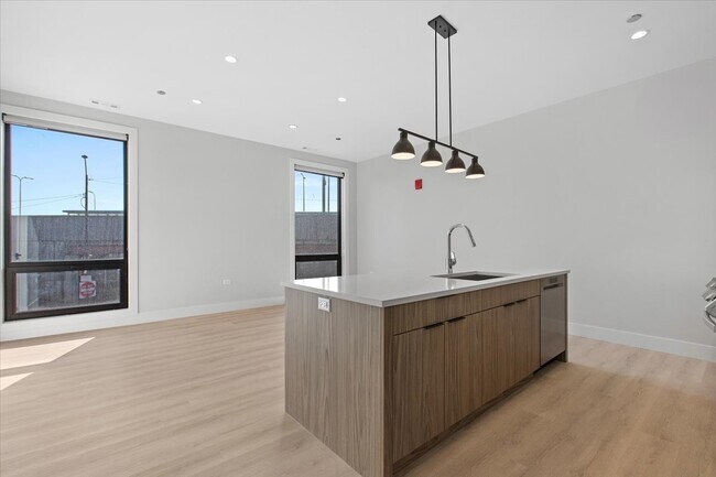 Foto del edificio - 3953 W Dakin St