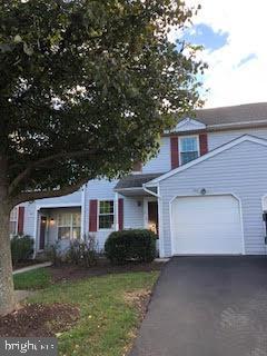 Foto principal - 103 Lennox Ct