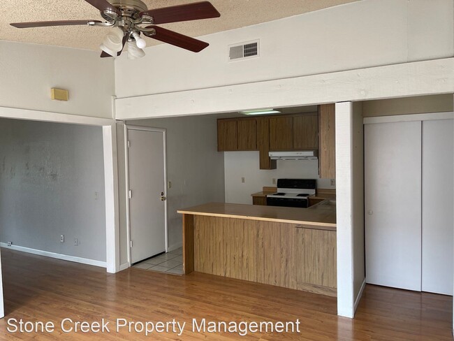 Building Photo - 2 br, 1 bath House - 7656 Harvest Woods Dr