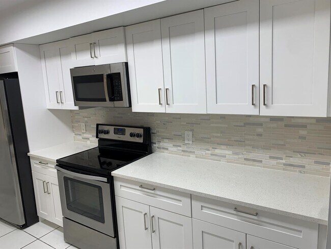 Foto del edificio - 3026 30th Ln