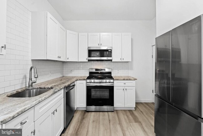 Building Photo - 508 Station Ave