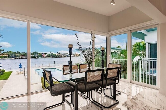 Building Photo - 425 Bayshore Dr