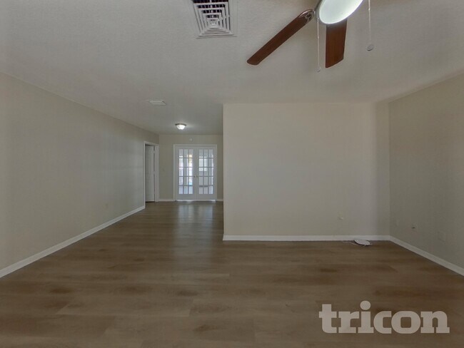 Foto del edificio - 2290 Colonial Dr