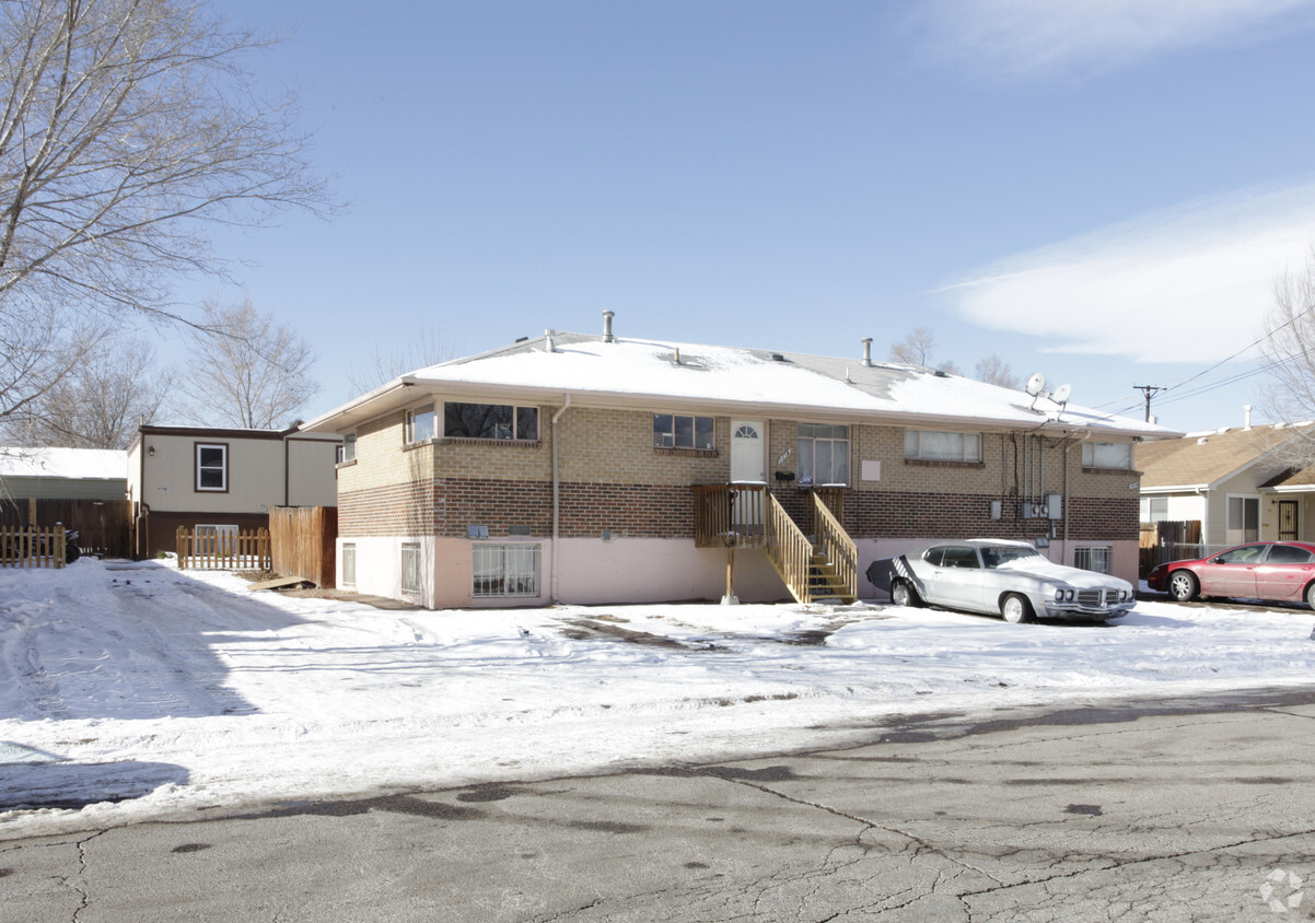 Primary Photo - 979-985 Wolff St