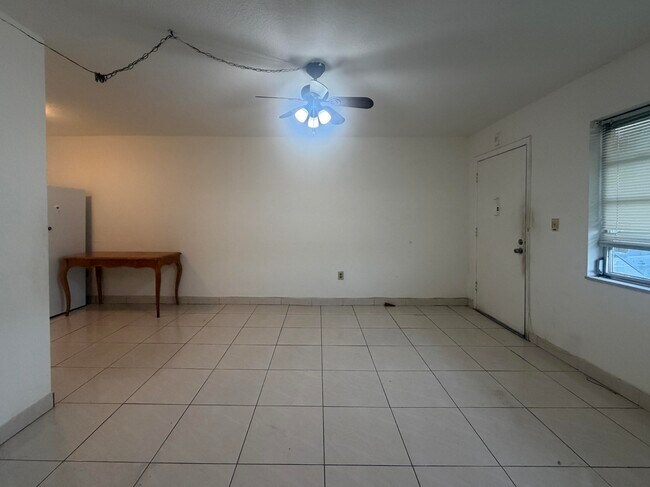 Foto del edificio - 20210 NE 2nd Ave