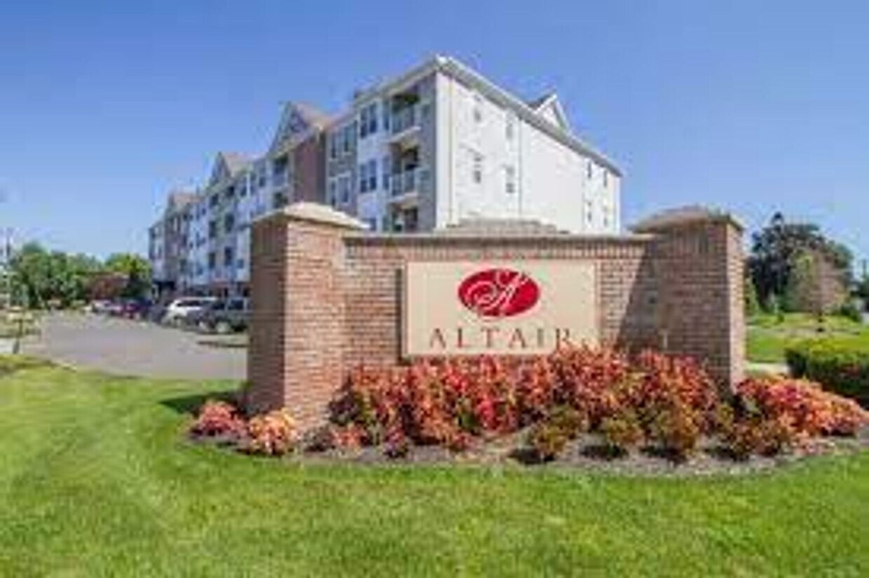 Primary Photo - Condo unit 2BR 2 Baths 55+ and older