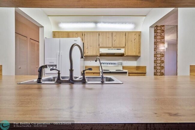 Foto del edificio - 5132 NW 31st St