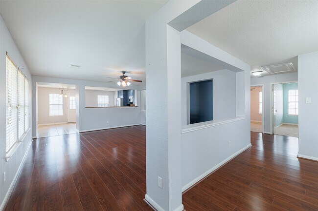 Foto del edificio - 21315 Blissfield Ln