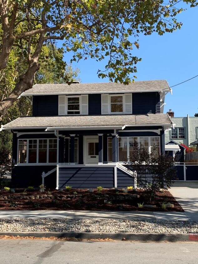 Primary Photo - 1101 Douglas Ave