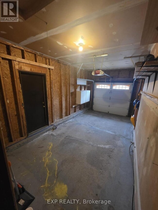 Building Photo - 45 Tartan Dr