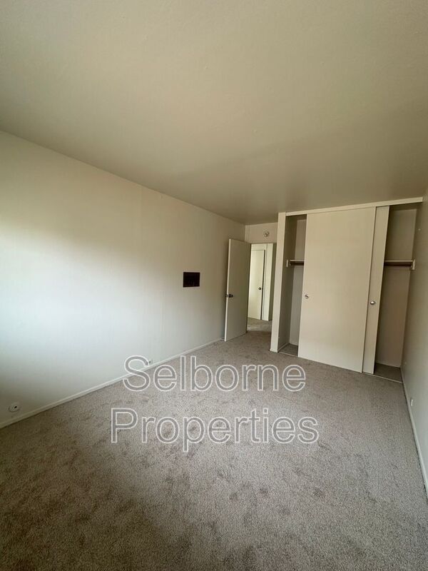 Foto del edificio - 356 Jayne Ave