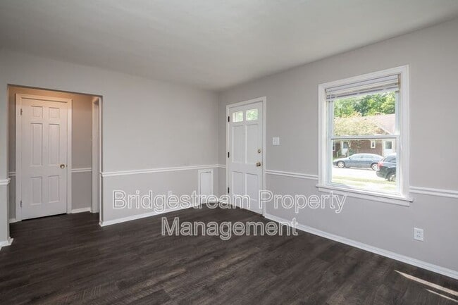 Building Photo - 708 Winston Dr