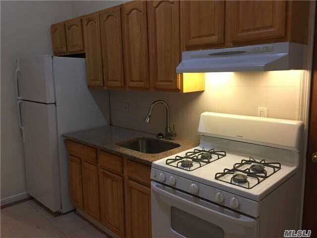 Foto del edificio - 103-01 Corona Ave.