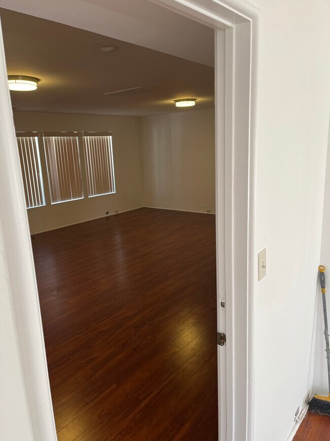 Sala de estar - 1111 Washington Ave