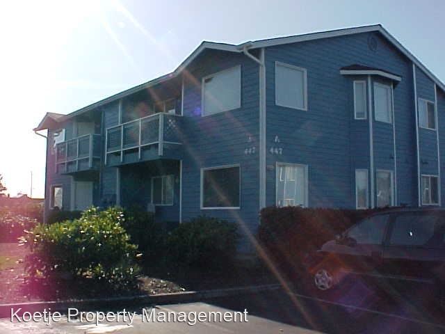 Primary Photo - 447 NE Ellis Way