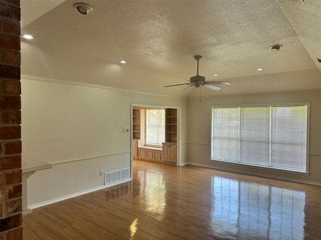 Foto del edificio - 5406 Wedgefield Rd