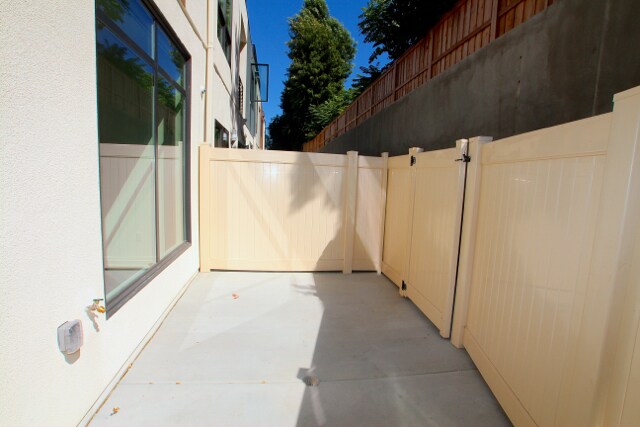 Building Photo - 2924 Rowena Ave