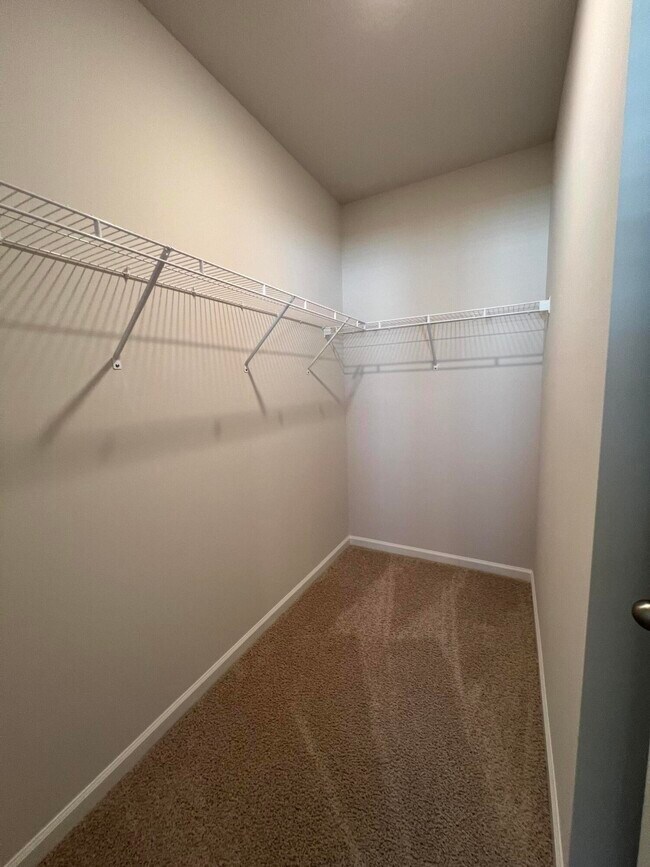 Building Photo - 9618 Seaspray Dr