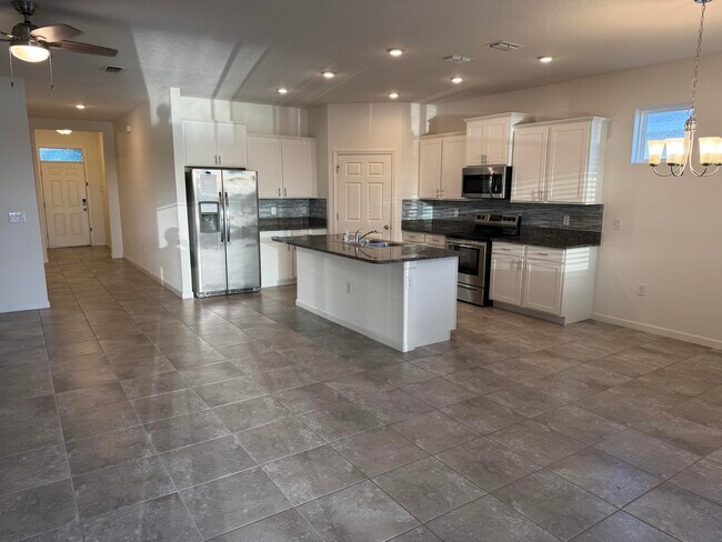 Foto del edificio - 2608 Crowned Eagle Cir SW