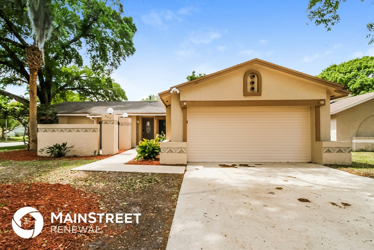 Primary Photo - 900 Brennam Pl