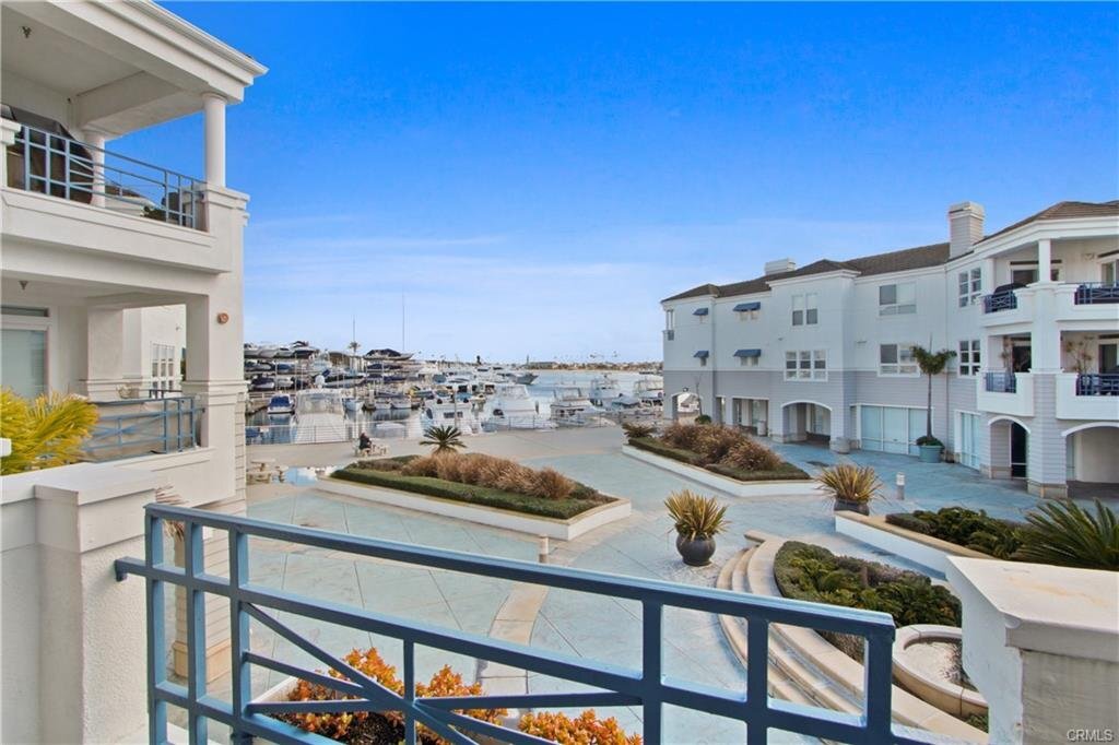 Primary Photo - 2700 Newport Blvd