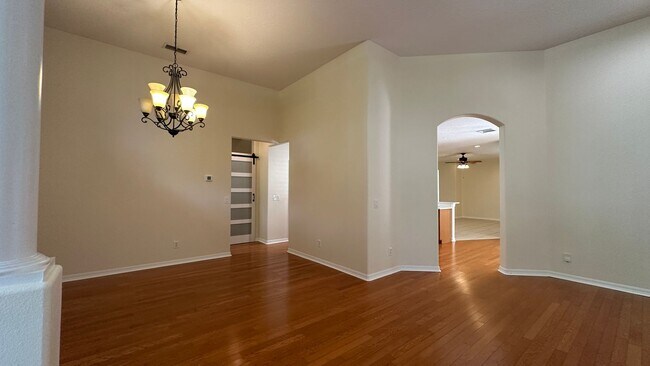 Building Photo - 1653 Cherry Ridge Dr