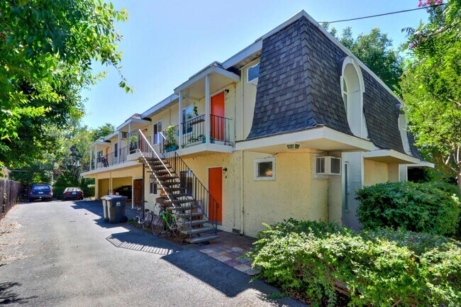Foto del edificio - Charming 3 bed / 1 bath Apartment by Downtown