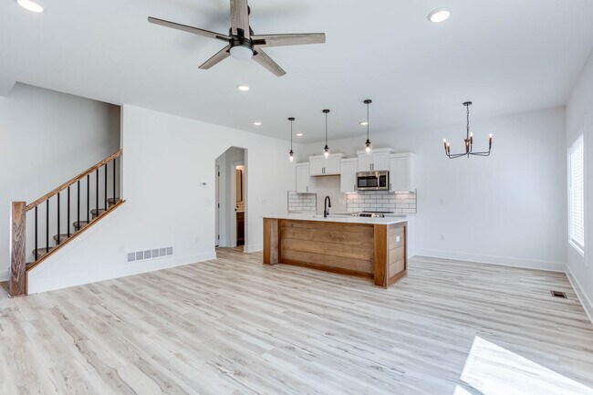 Foto del edificio - 8541 W 37th St N