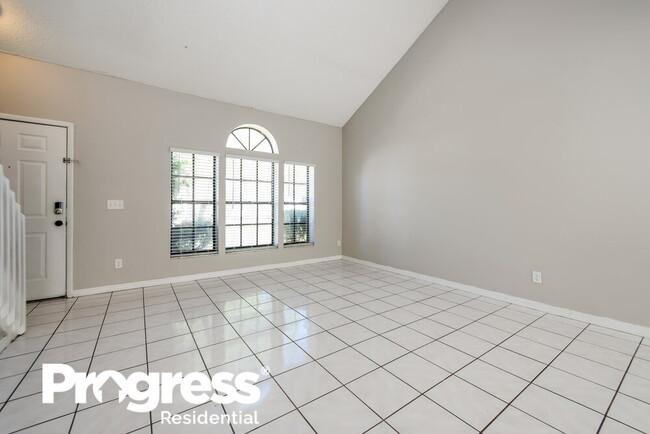Foto del edificio - 7663 Sapphire Ln
