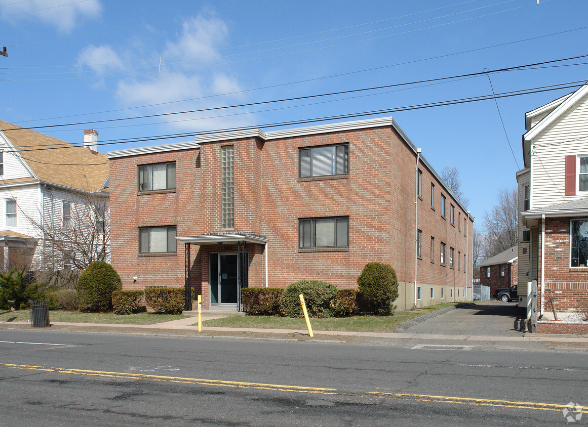 Foto principal - 382 Burnside Ave