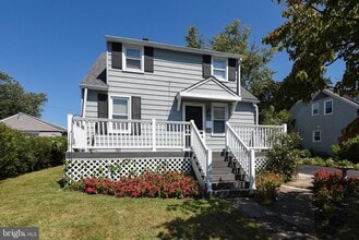Building Photo - 32 Norwyn Rd